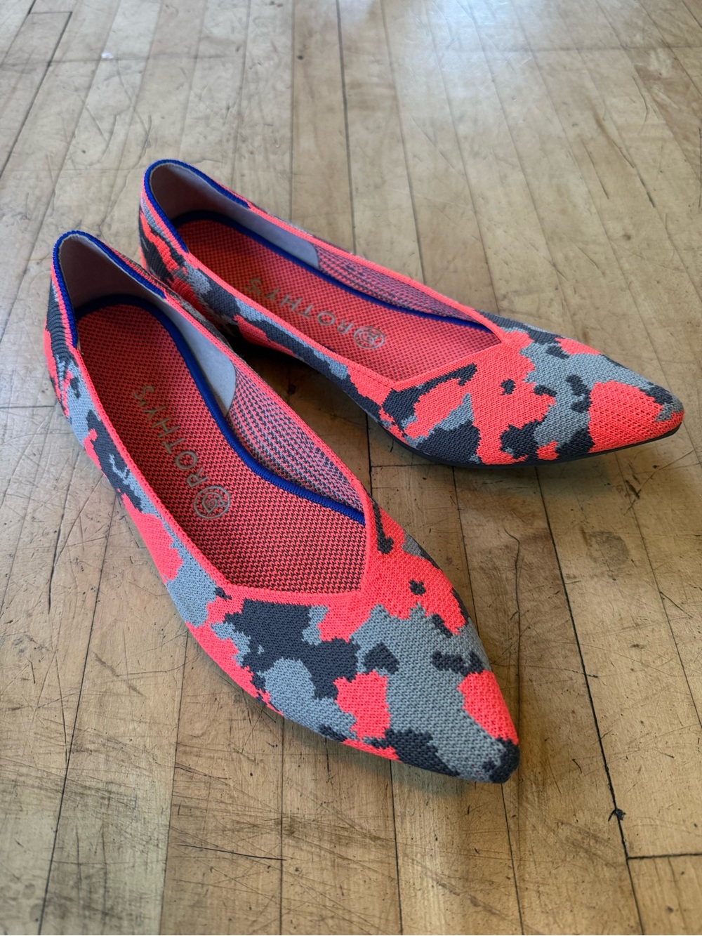 RARE ROTHY's Neon Camo The Point Flat Knit Shoe Limited Edition Retired US 10